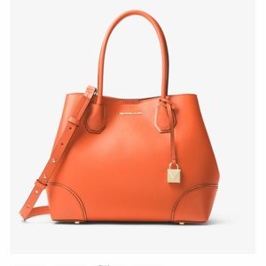 New Michael Kors Purse